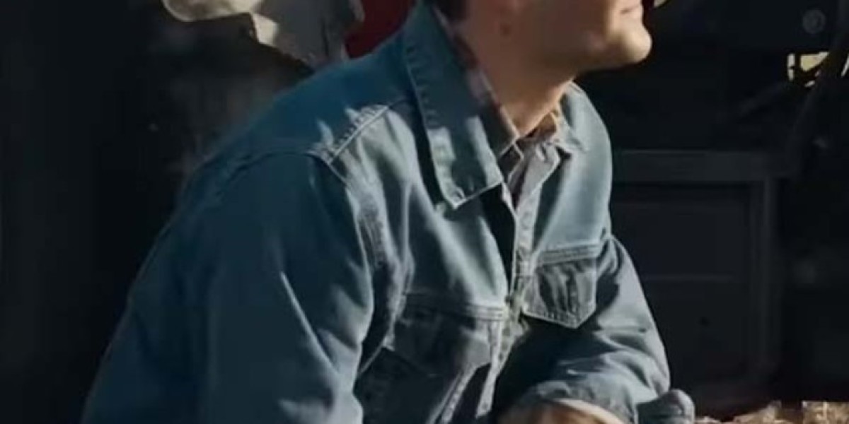 The Return of the Classic Denim Jacket in Modern Fashion